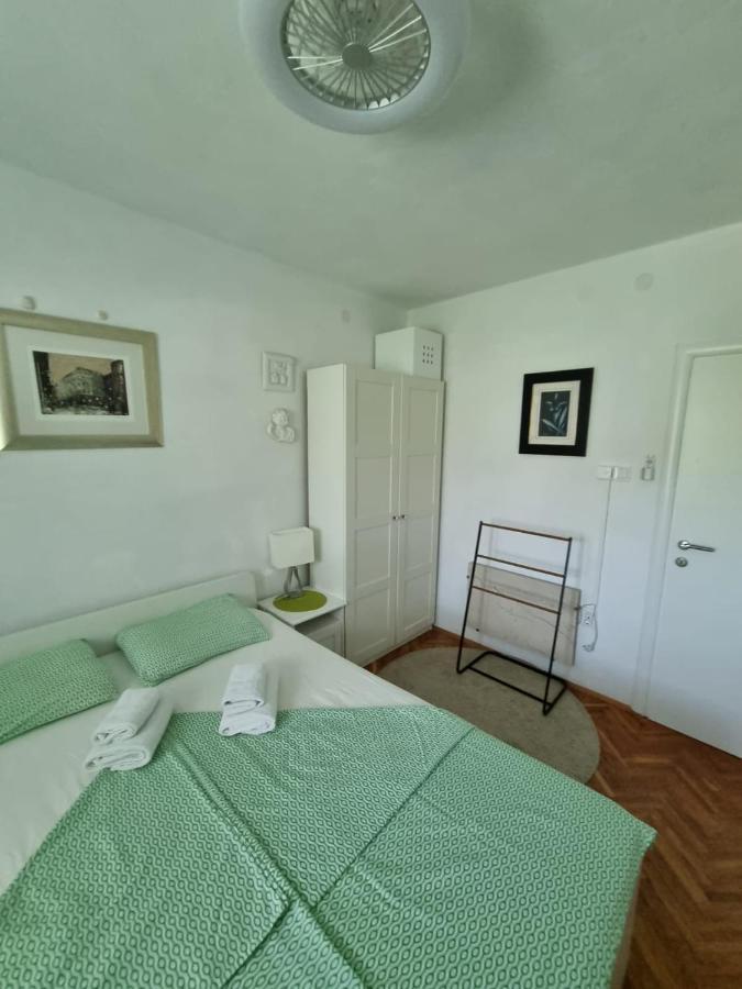Apartment Mastrinka By The Sea -10M Trogir Eksteriør bilde