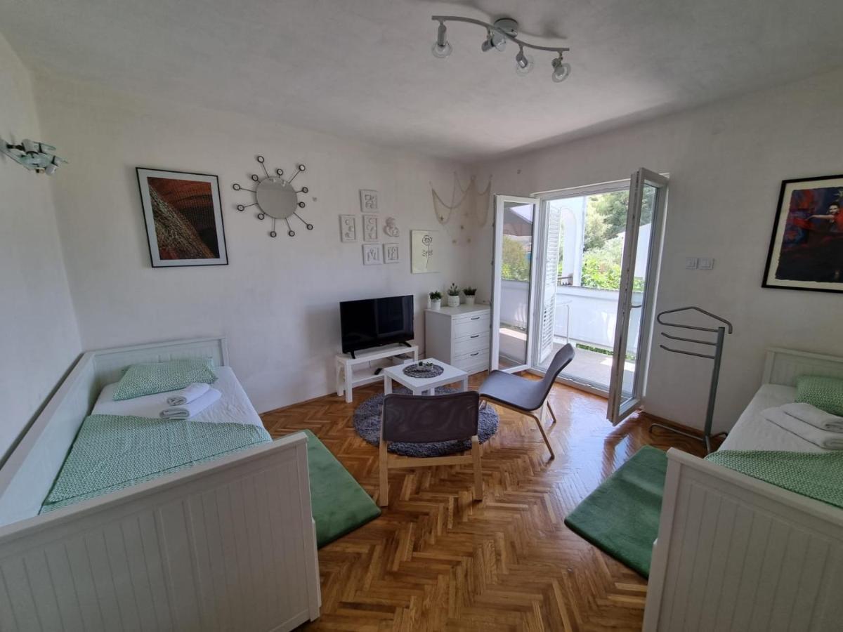 Apartment Mastrinka By The Sea -10M Trogir Eksteriør bilde