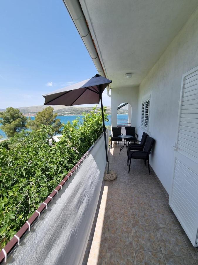 Apartment Mastrinka By The Sea -10M Trogir Eksteriør bilde