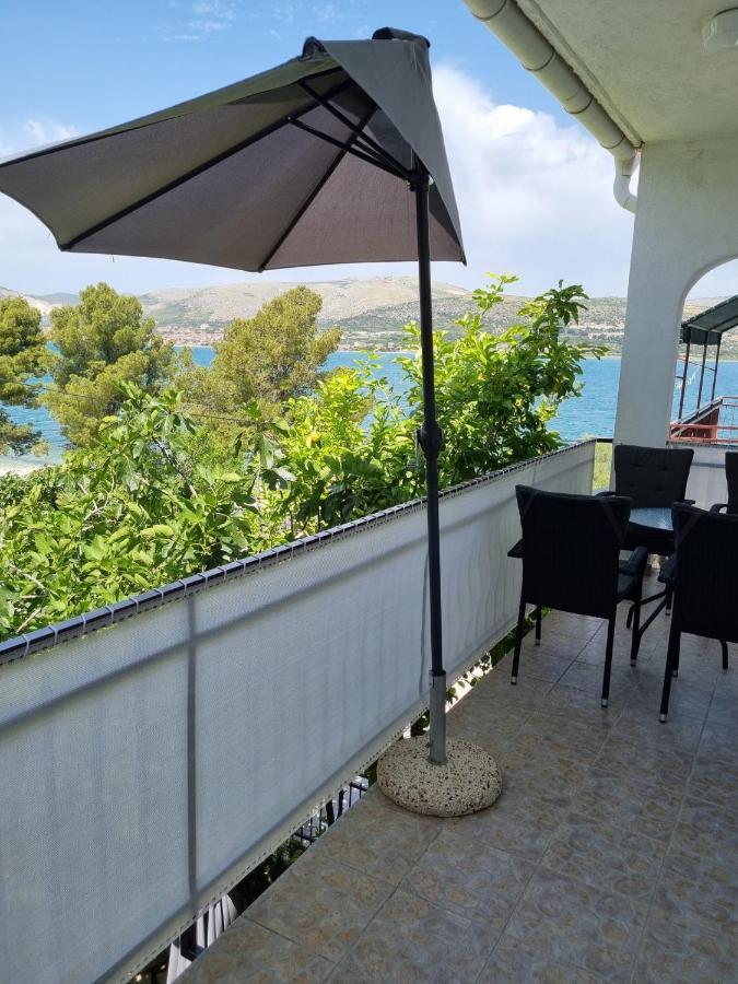 Apartment Mastrinka By The Sea -10M Trogir Eksteriør bilde