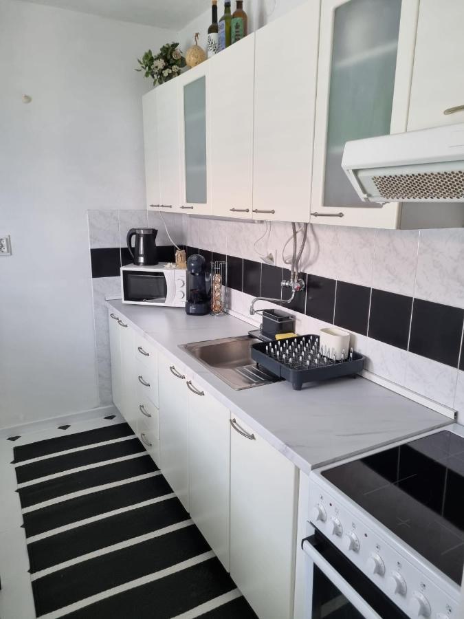 Apartment Mastrinka By The Sea -10M Trogir Eksteriør bilde