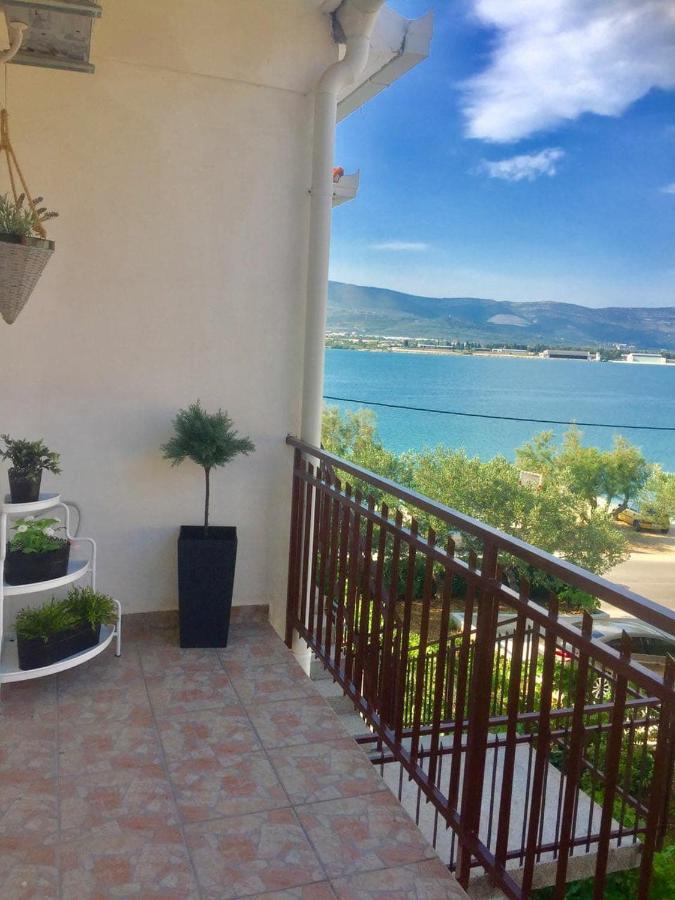 Apartment Mastrinka By The Sea -10M Trogir Eksteriør bilde